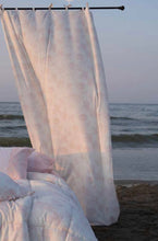 Carica l'immagine nel visualizzatore di Gallery, Tenda Beatrice Atelier 17 rose perla o rose rosa