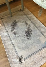 Carica l'immagine nel visualizzatore di Gallery, Tappeti desert rose Atelier 17 85x150