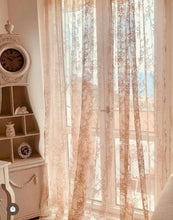 Carica l'immagine nel visualizzatore di Gallery, Tenda shabby pizzo ricamata con rose 300 x 290 collezione Ciel CIPRIA