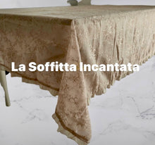 Carica l'immagine nel visualizzatore di Gallery, Tovaglia in pizzo Divina Atelier 17