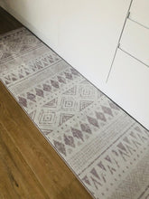 Carica l'immagine nel visualizzatore di Gallery, Passatoia cucina o ingresso stile nordico scandinavo