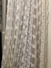 Carica l'immagine nel visualizzatore di Gallery, Tendone pizzo Versailles - Chez Moi Collection- 135x3 mt