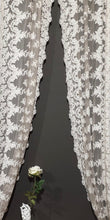 Carica l'immagine nel visualizzatore di Gallery, Tendone pizzo Versailles - Chez Moi Collection- 135x3 mt