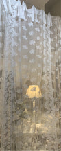 Carica l'immagine nel visualizzatore di Gallery, Tendone pizzo Versailles - Chez Moi Collection- 135x3 mt