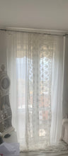Carica l'immagine nel visualizzatore di Gallery, Tendone organza intarsio pizzo corinzio centrale di Chez Moi 270 cm x 3 mt