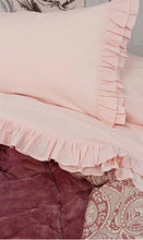 Carica l'immagine nel visualizzatore di Gallery, Lenzuola Completo letto matrimoniale shabby chic- collezione Brigitte colore Rosa