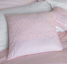 Carica l'immagine nel visualizzatore di Gallery, Cuscino arredo rosa- Marieclaire- L’atelier 17