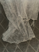 Carica l'immagine nel visualizzatore di Gallery, Tenda shabby ricamata con rose 140x290 collezione Ciel BIANCA Atelier 17