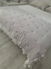 Carica l'immagine nel visualizzatore di Gallery, fondo letto trapuntato shabby fango Atelier 17