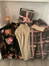 Carica l'immagine nel visualizzatore di Gallery, Set tre plaids beige,tartan e floreale PROMOZIONE SPECIALE- variante 1