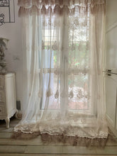 Carica l'immagine nel visualizzatore di Gallery, Tenda pizzo avorio/beige Andromeda 140x290 Atelier 17