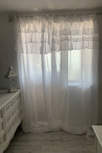 Carica l'immagine nel visualizzatore di Gallery, Tenda shabby chic con mantovana bianca “etoile” di Atelier 17 135x290 In ARRIVO A SETTEMBRE
