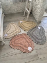 Carica l'immagine nel visualizzatore di Gallery, tappeto bagno cuore Atelier 17 55x65