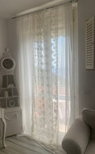 Carica l'immagine nel visualizzatore di Gallery, Tendone organza intarsio pizzo corinzio centrale di Chez Moi 270 cm x 3 mt