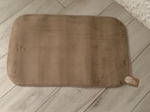 Carica l'immagine nel visualizzatore di Gallery, tappeto scendiletto in ecopelliccia lapin 50x80 cm L'Atelier 17 diversi colori