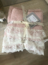 Carica l&#39;immagine nel visualizzatore di Gallery, Set asciugamani shabby Fru Fru Atelier 17

