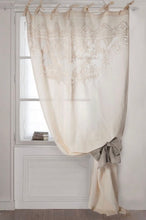 Carica l&#39;immagine nel visualizzatore di Gallery, Tenda Boudoir in lino con intagli 140x300 Mathilde M
