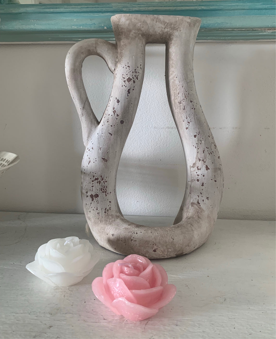Decorazione vaso shabby effetto pietra invecchiata bianca